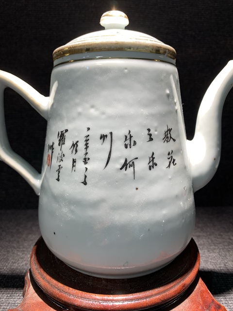 古玩陶瓷粉彩天女散花圖茶壺真品鑒賞圖