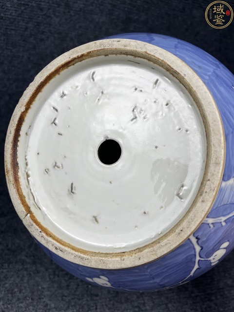 古玩陶瓷青花留白冰梅紋花盆真品鑒賞圖