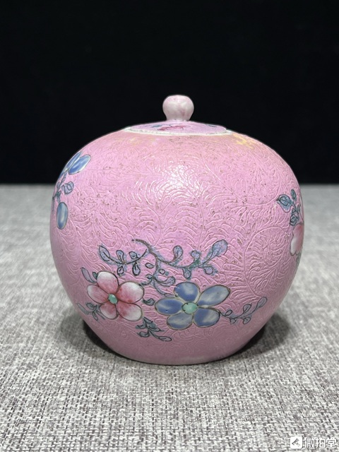古玩陶瓷晚清壓道粉彩花卉紋西瓜罐真品鑒賞圖