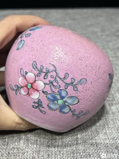 古玩陶瓷晚清壓道粉彩花卉紋西瓜罐真品鑒賞圖
