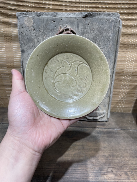 古玩陶瓷【館藏級精品】宋代越窯 青瓷劃花盤【頂級釉水】【收藏價值比較高】拍賣，當前價格0元