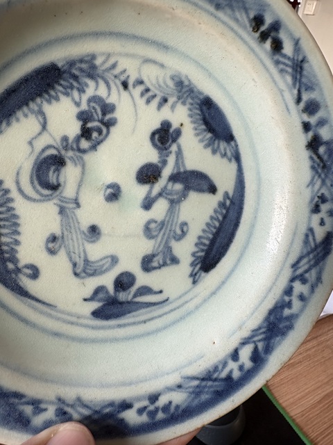 古玩陶瓷人物紋青花盤真品鑒賞圖