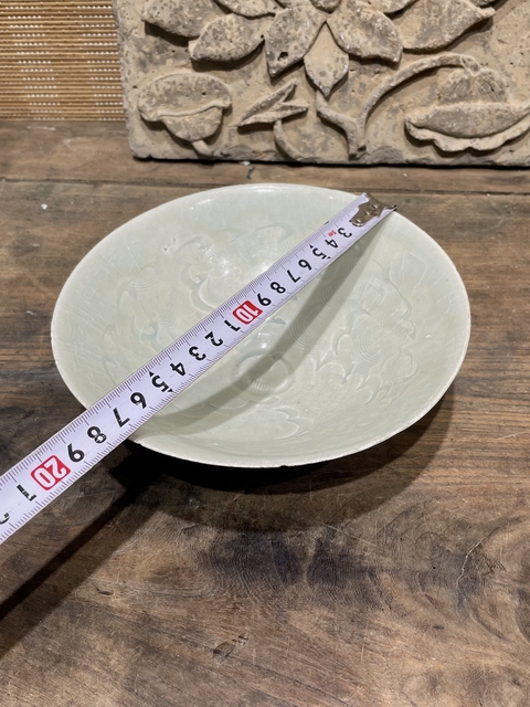 古玩陶瓷湖田窯青白釉刻云花紋斗笠碗真品鑒賞圖