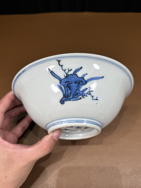 古玩陶瓷明晚期 青花花卉紋碗真品鑒賞圖