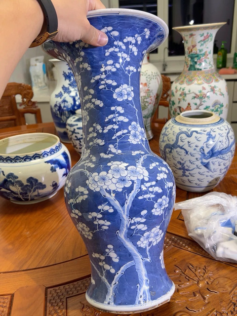 古玩陶瓷青花留白冰梅紋花觚真品鑒賞圖