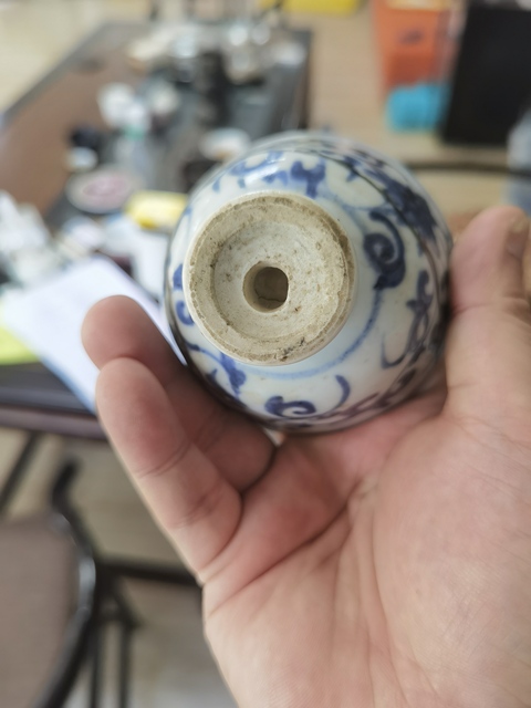 古玩陶瓷青花花卉紋高足杯真品鑒賞圖