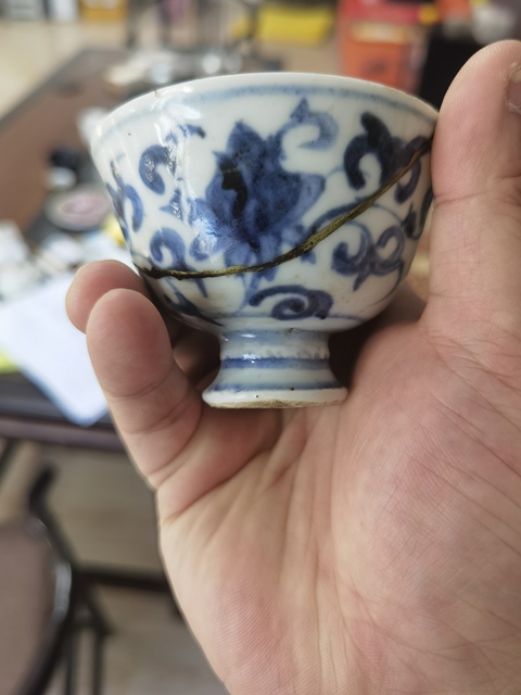 古玩陶瓷青花花卉紋高足杯真品鑒賞圖