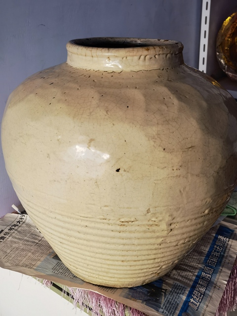 古玩陶瓷磁州窯白釉大罐真品鑒賞圖