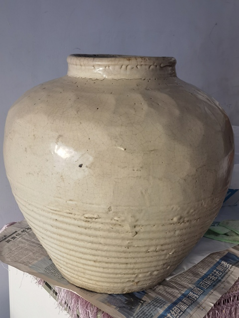 古玩陶瓷磁州窯白釉大罐真品鑒賞圖
