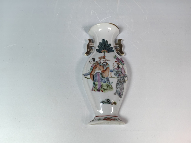 古玩陶瓷晚清粉彩天官賜福壁瓶真品鑒賞圖