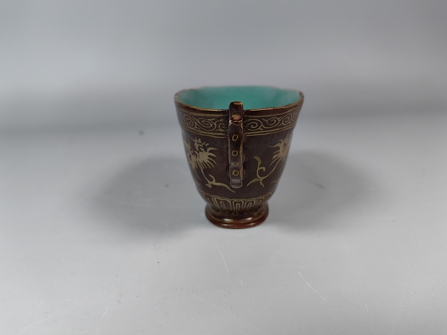 古玩陶瓷清乾隆紫金釉描金花卉紋爵杯真品鑒賞圖