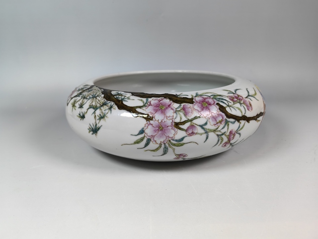 古玩陶瓷民國粉彩桃花池塘翠鳥紋文房水盂真品鑒賞圖