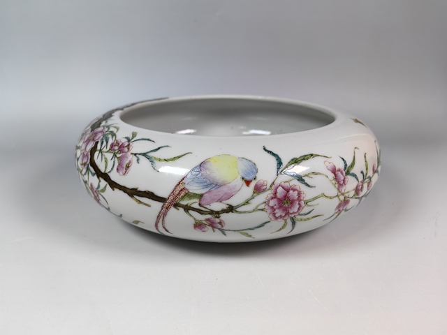 古玩陶瓷民國粉彩桃花池塘翠鳥紋文房水盂真品鑒賞圖