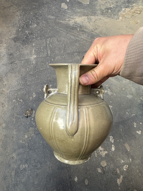 古玩陶瓷越窯青釉執壺真品鑒賞圖