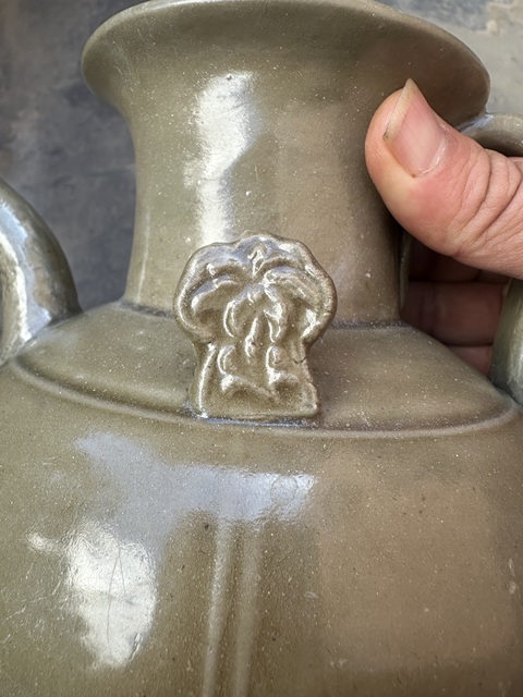 古玩陶瓷越窯青釉執壺真品鑒賞圖
