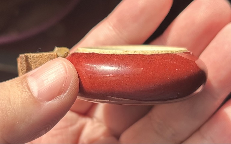 古玩陶瓷紅釉鳥食罐真品鑒賞圖