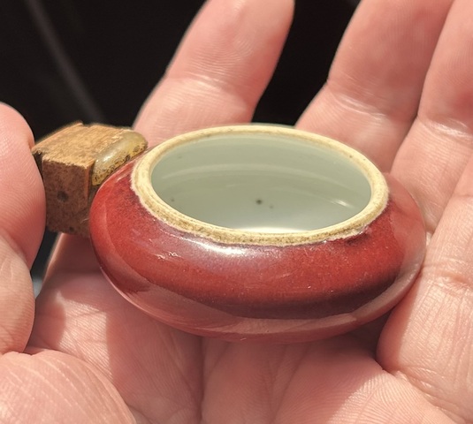 古玩陶瓷紅釉鳥食罐真品鑒賞圖