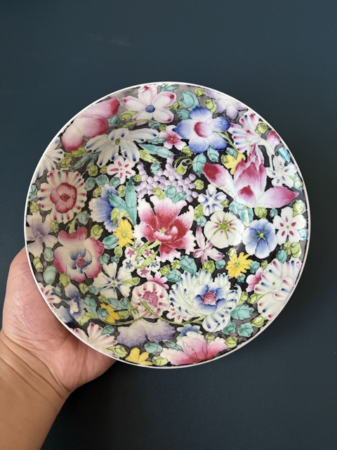 古玩陶瓷百花不落地粉彩盤真品鑒賞圖