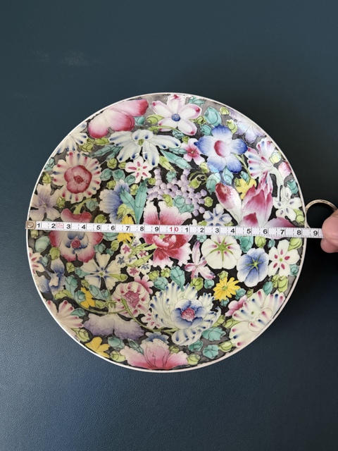 古玩陶瓷百花不落地粉彩盤真品鑒賞圖