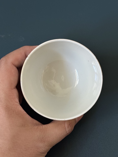 古玩陶瓷瓜蝶連綿粉彩杯真品鑒賞圖