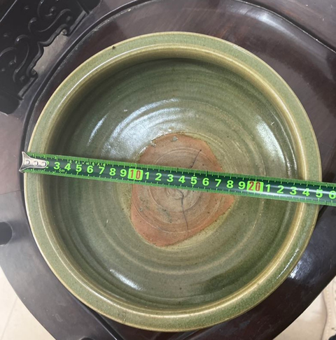 古玩陶瓷明代龍泉窯三足香爐真品鑒賞圖