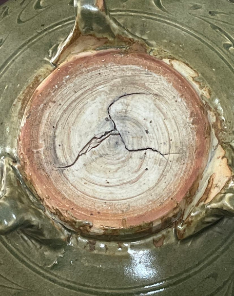 古玩陶瓷明代龍泉窯三足香爐真品鑒賞圖