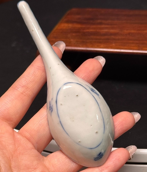 古玩陶瓷乾隆淡描青花湯勺真品鑒賞圖