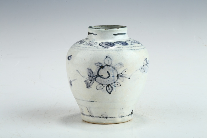 古玩陶瓷明晚·青花折枝花卉紋罐真品鑒賞圖