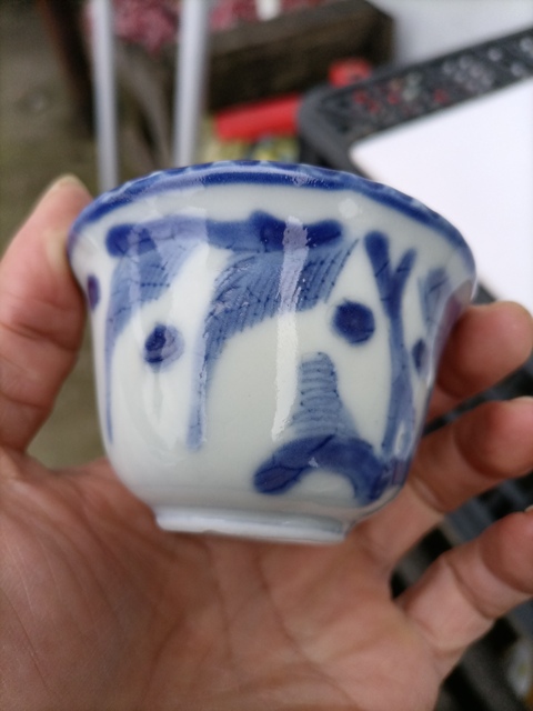 古玩陶瓷青花花卉紋杯真品鑒賞圖