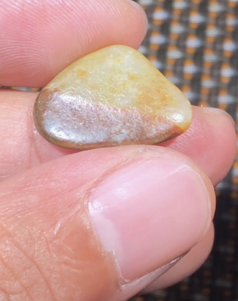 古玩玉器和田玉隨型（修磨）真品鑒賞圖