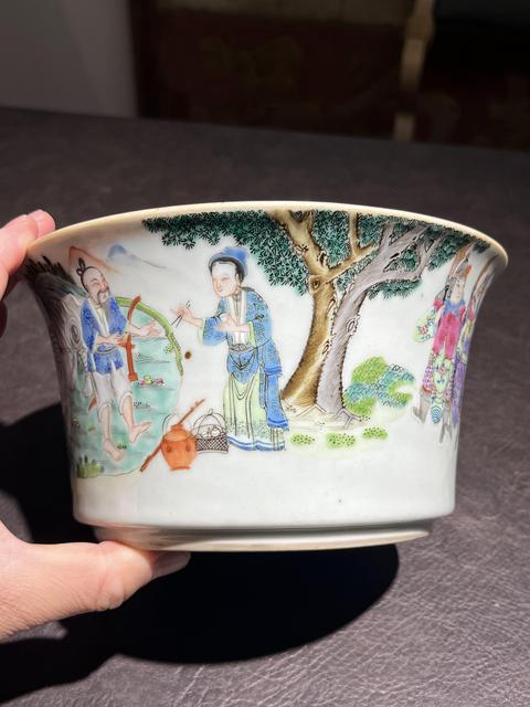 古玩陶瓷人物紋粉彩馬蹄碗真品鑒賞圖