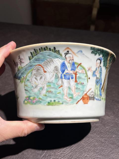 古玩陶瓷人物紋粉彩馬蹄碗真品鑒賞圖