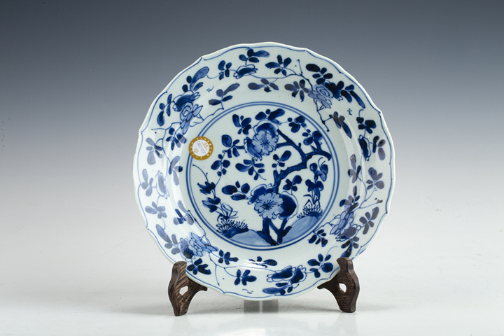 古玩陶瓷清康熙·青花花卉紋花口盤
真品鑒賞圖