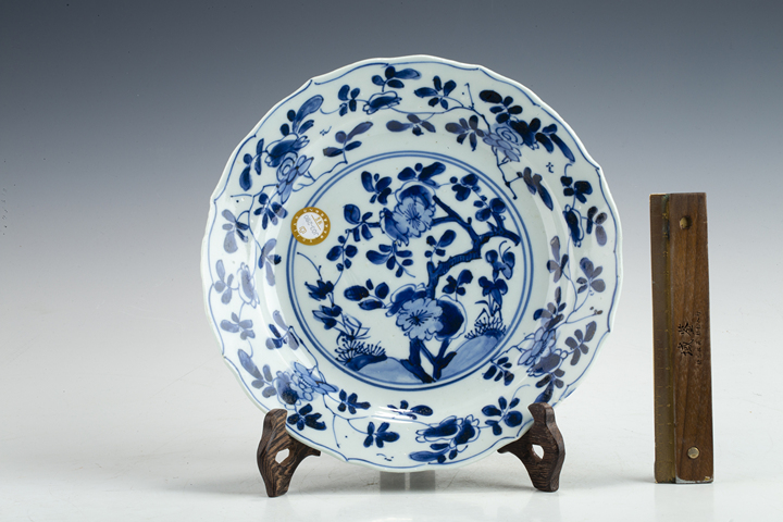 古玩陶瓷清康熙·青花花卉紋花口盤
真品鑒賞圖