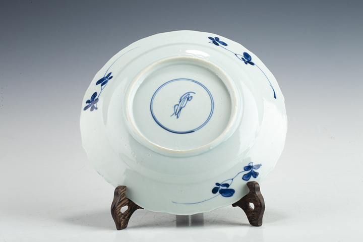 古玩陶瓷清康熙·青花花卉紋花口盤
真品鑒賞圖