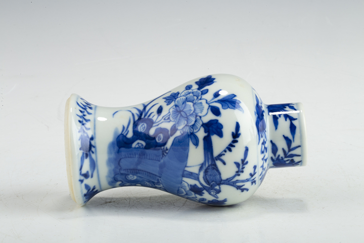 古玩陶瓷清光緒·青花富貴白頭紋雞腿瓶
真品鑒賞圖