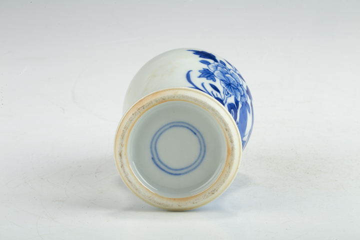 古玩陶瓷清光緒·青花富貴白頭紋雞腿瓶
真品鑒賞圖