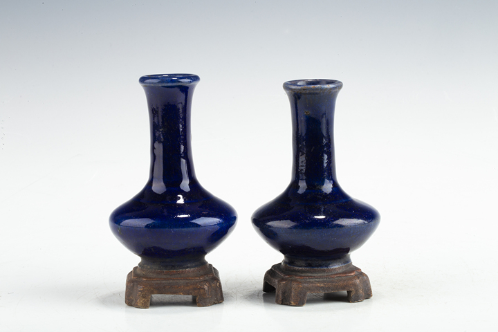 古玩陶瓷民國·藍釉連坐瓶一對
真品鑒賞圖