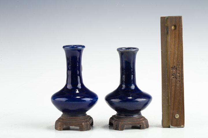 古玩陶瓷民國·藍釉連坐瓶一對
真品鑒賞圖