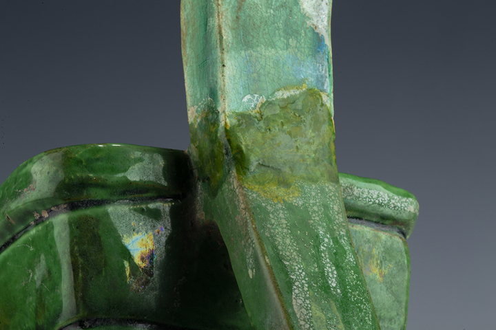 古玩陶瓷清·三彩堆塑花卉紋朝官耳爐真品鑒賞圖