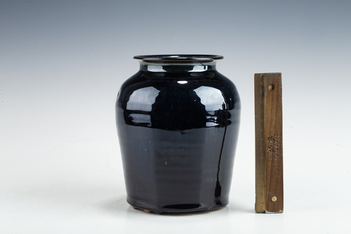 古玩陶瓷清·黑釉罐真品鑒賞圖