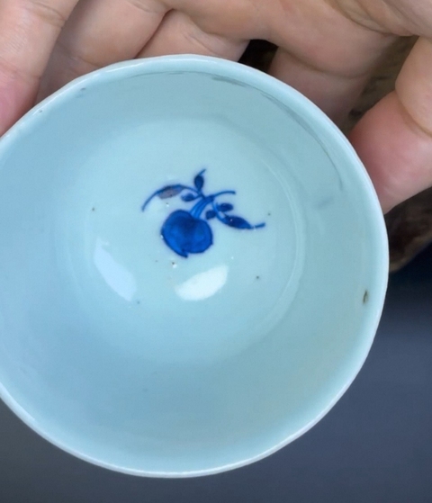 古玩陶瓷青花松竹梅紋茶杯真品鑒賞圖