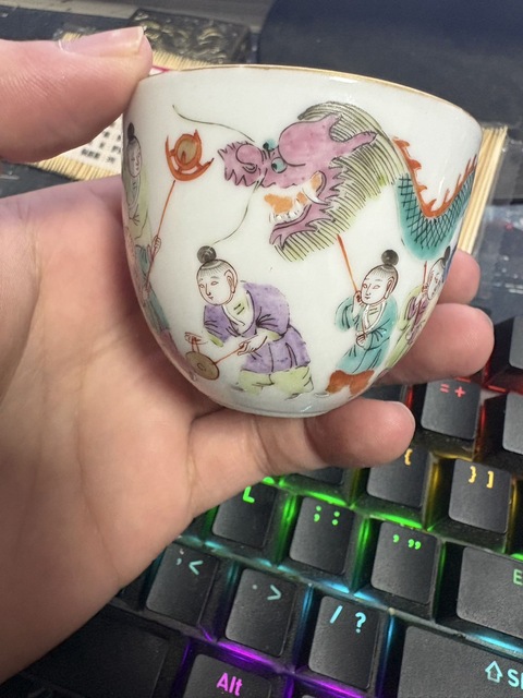 古玩陶瓷粉彩九子奪魁杯真品鑒賞圖