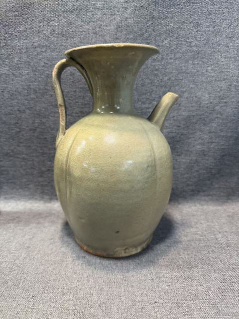 古玩陶瓷晚唐/五代越窯青瓷瓜棱執(zhí)壺拍賣，當(dāng)前價(jià)格888888元