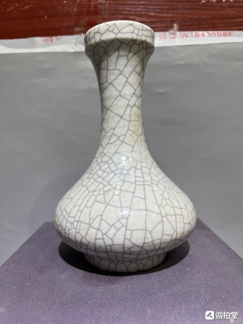 古玩陶瓷哥釉瓶真品鑒賞圖