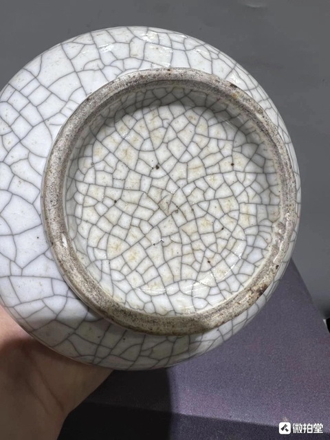 古玩陶瓷哥釉瓶真品鑒賞圖