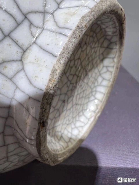 古玩陶瓷哥釉瓶真品鑒賞圖