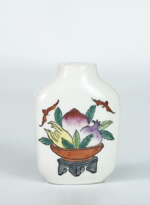 古玩陶瓷嬰戲三多紋鼻煙壺真品鑒賞圖