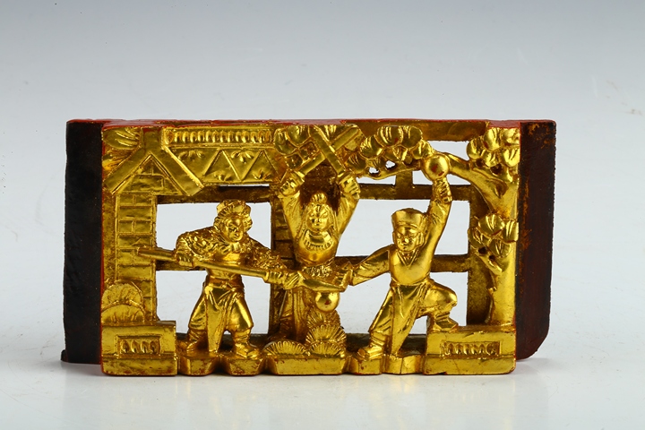 古玩陶瓷清末民初·金漆木雕人物紋花板真品鑒賞圖