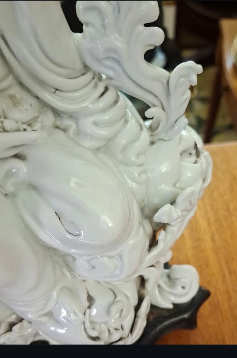 古玩陶瓷觀音塑像真品鑒賞圖